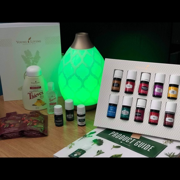 Essential oils & diffuser - Picture 2 of 2